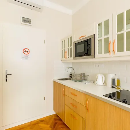 Downtown Sunny Cozy * 부다페스트