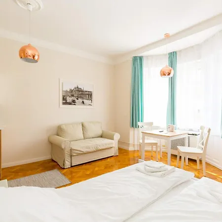 Downtown Sunny Cozy * 부다페스트